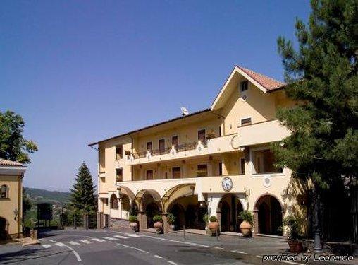 אלברובלו Hotel Airone מראה חיצוני תמונה